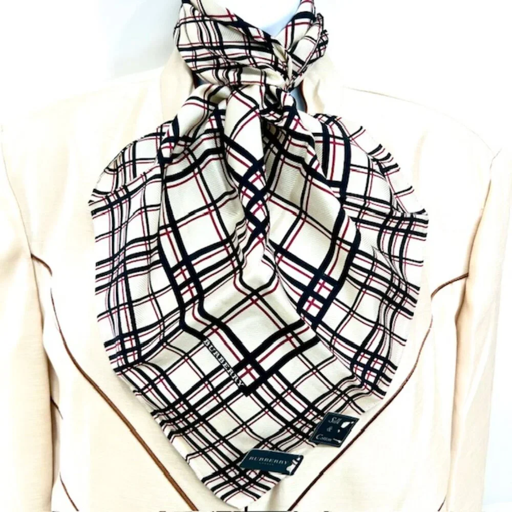 New Tag Men/Women   Burberry  Bandana /MiniScarf 23